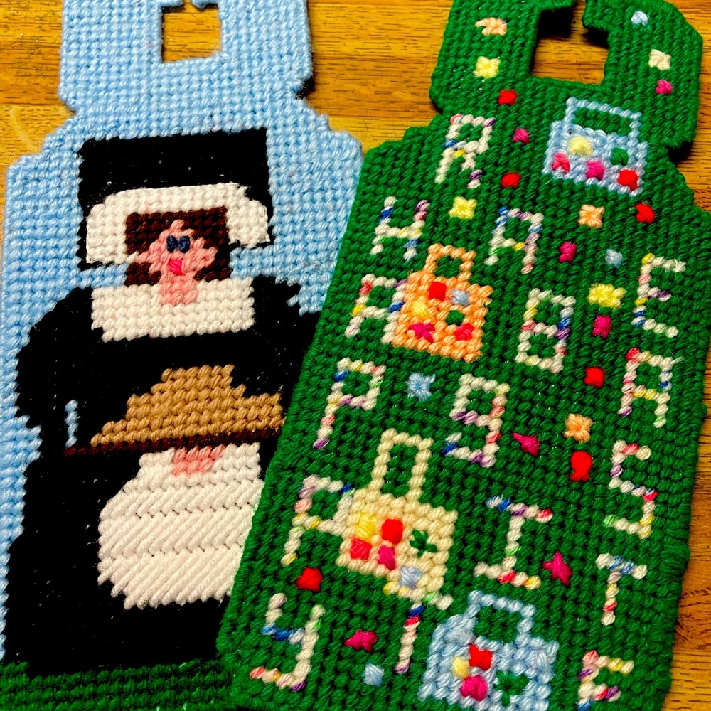 Holiday door knob hangers